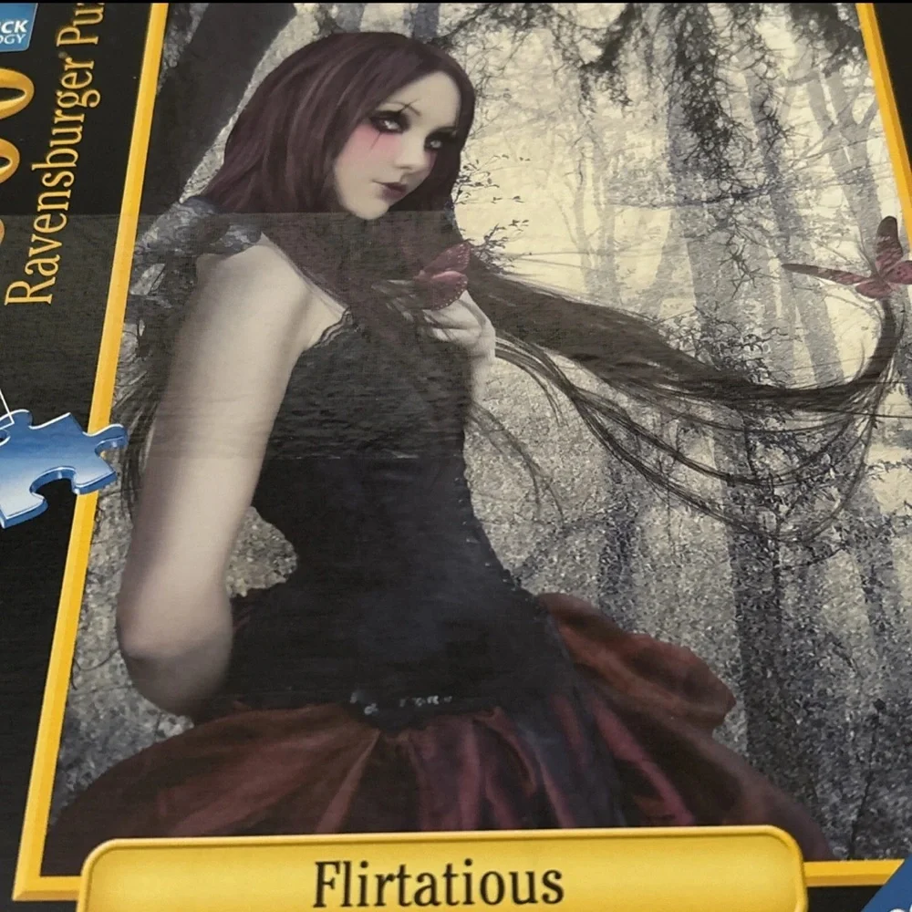 Ravensburger Flirtatious Puzzle - Mysterious Black and Purple